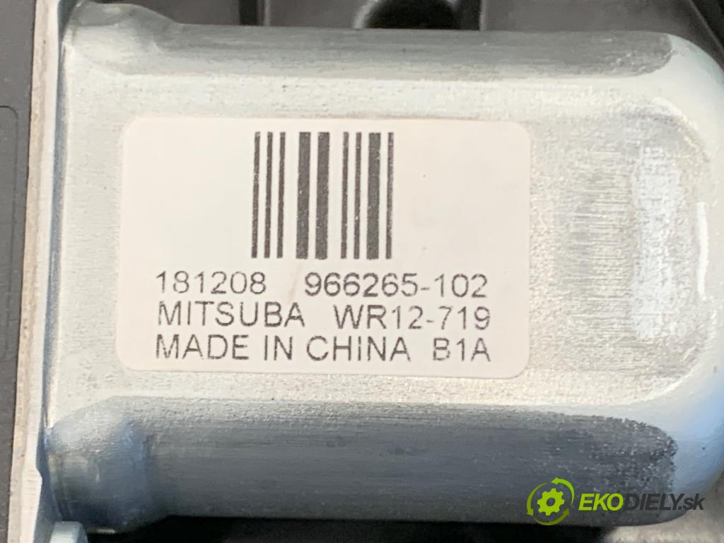 VOLVO V60 II Kombi 2019 140 kW D4 1969 Mechanizmus okna pravy zad 31674760