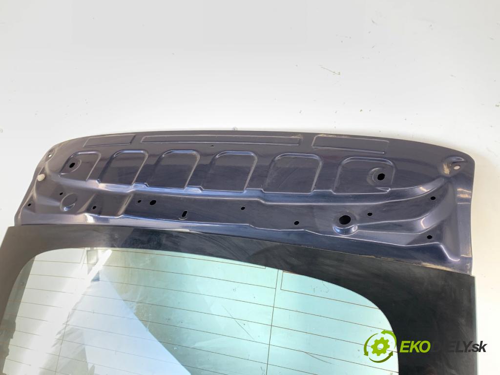 VOLVO V40 liftback 2013 84 kW D2 1560 kapota zad