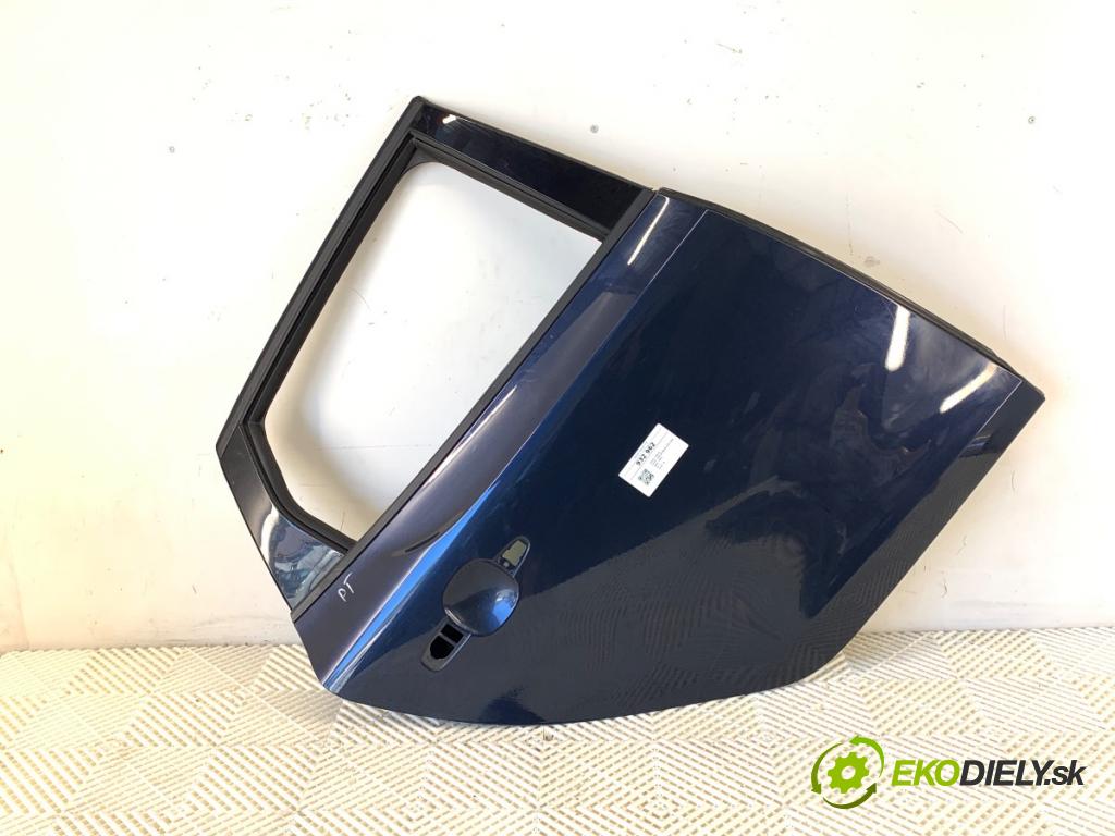VOLVO V40 liftback 2013 84 kW D2 1560 dveře pravý zadní část 