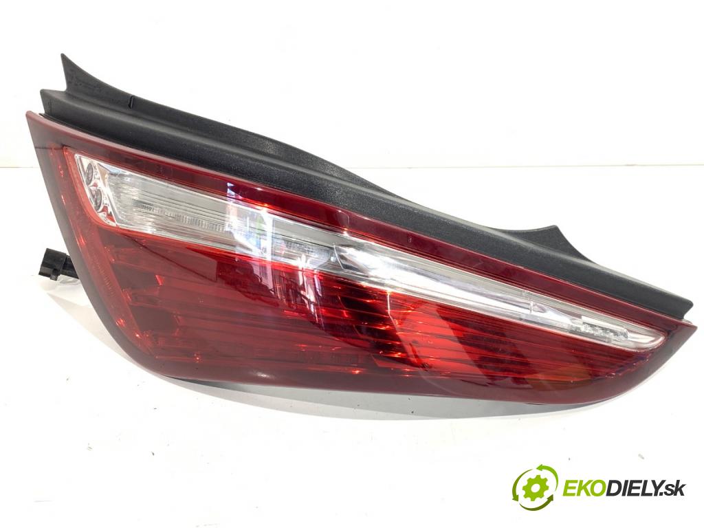 JAGUAR XJ sedan 2015 250 kW 3.0 SCV6 2995 Svetlo pravy zad AW93-13404-AF