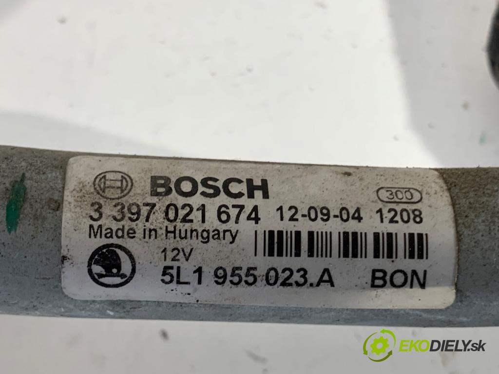 SKODA YETI SUV 2012 90 kW 1.4 TSI 1390 mechanismus stěračů přední část 5L1955023A (Motorek stěračů přední)