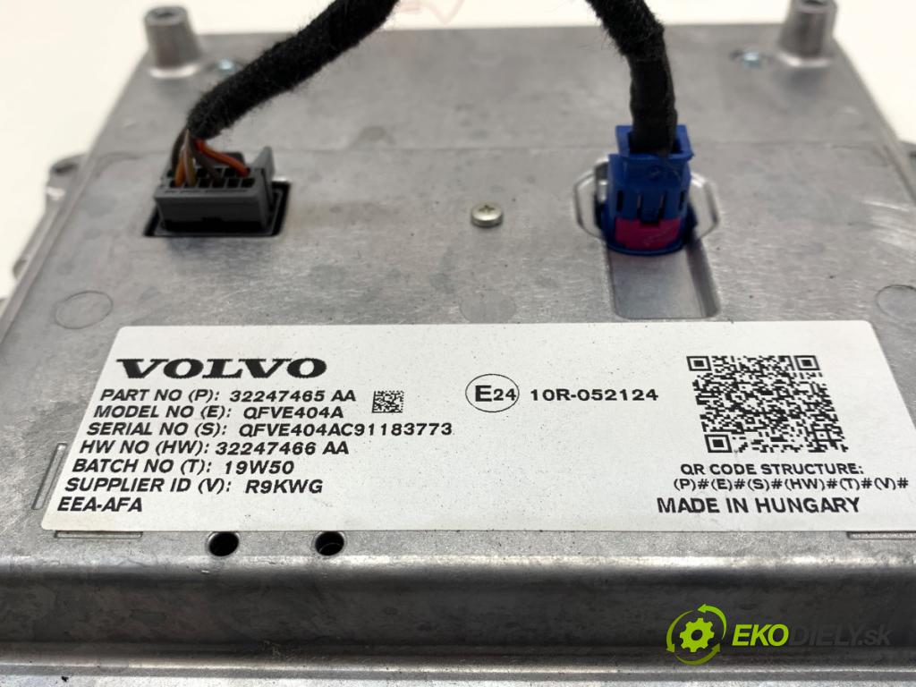 VOLVO S60 III sedan 2020 140 kW T4 1969 Displej 32247465AA (Přístrojová deska)