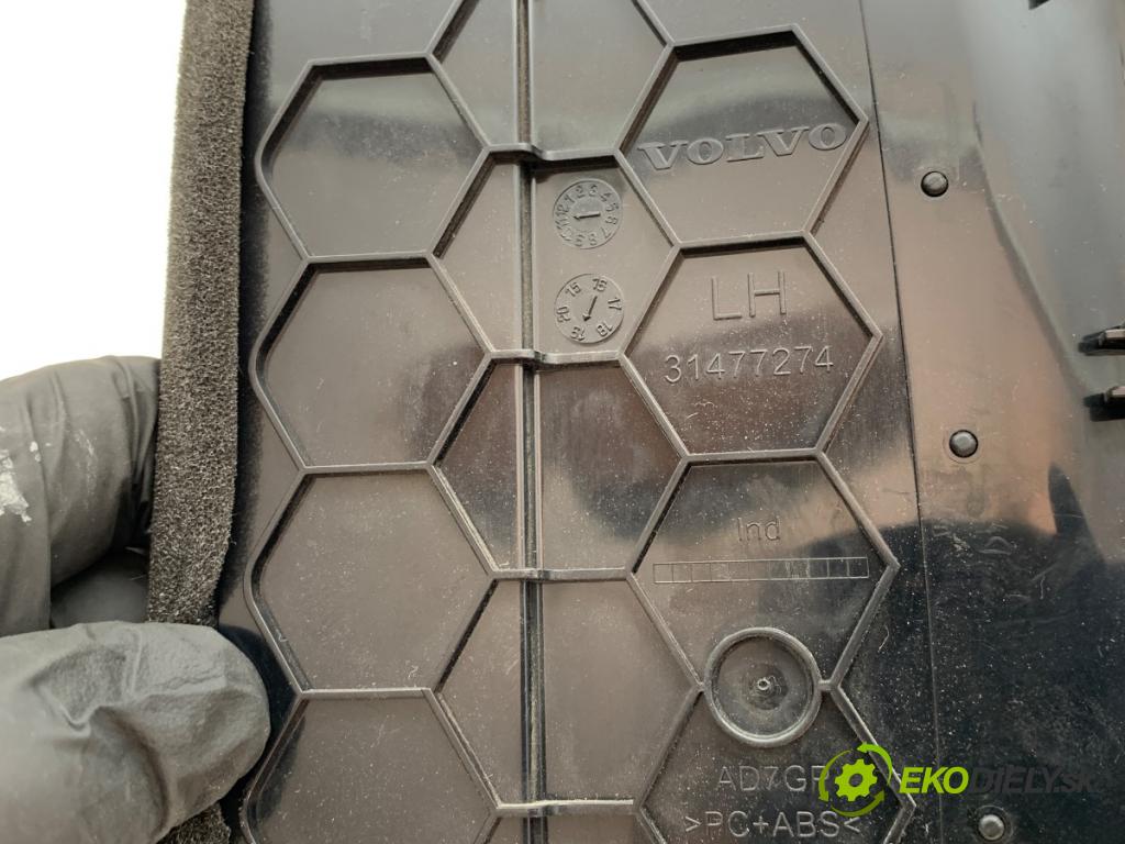 VOLVO S60 III sedan 2020 140 kW T4 1969 Mriežky kúrenia predný 31477274