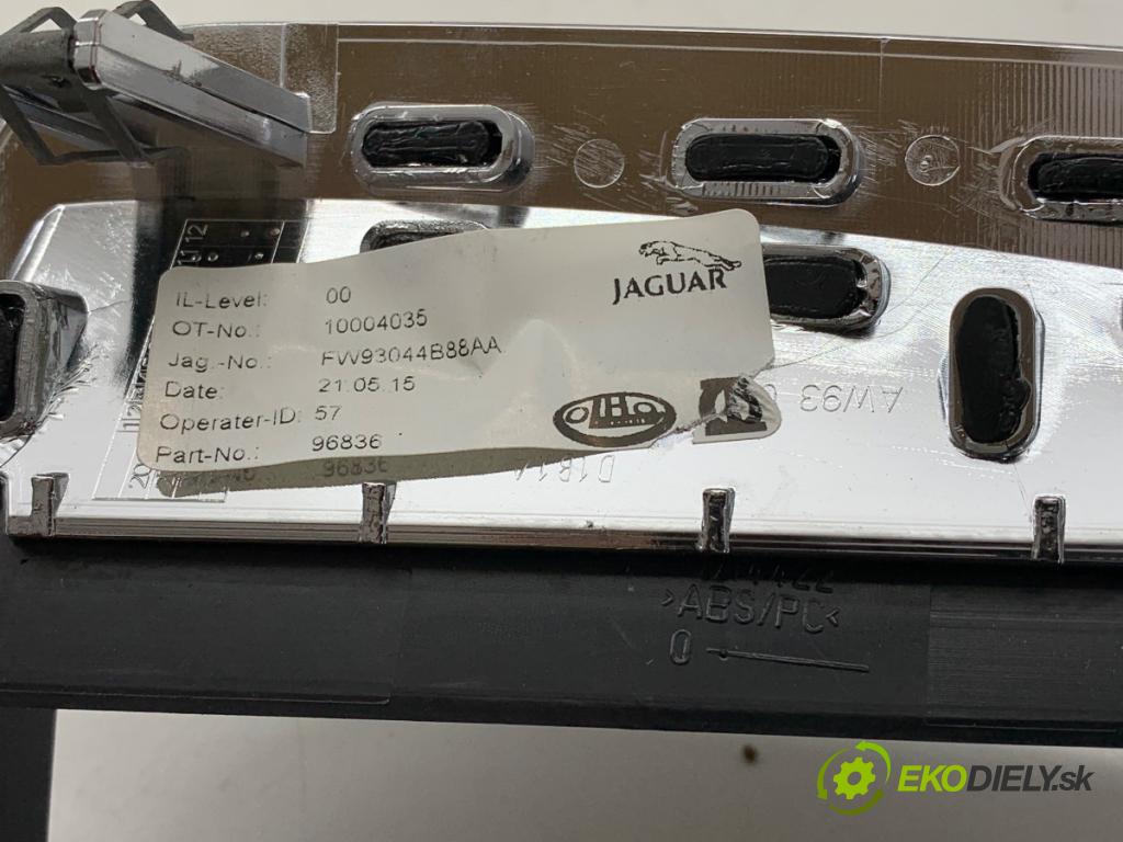 JAGUAR XJ sedan 2015 250 kW 3.0 SCV6 2995 Rámček navigácie FW93044B88AA