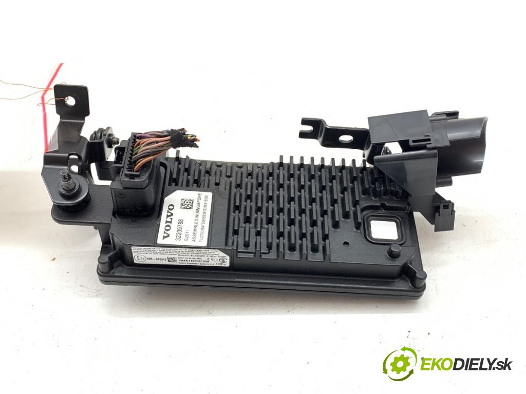 VOLVO S60 III sedan 2020 140 kW T4 1969 KAMERA okna prednej 32209788