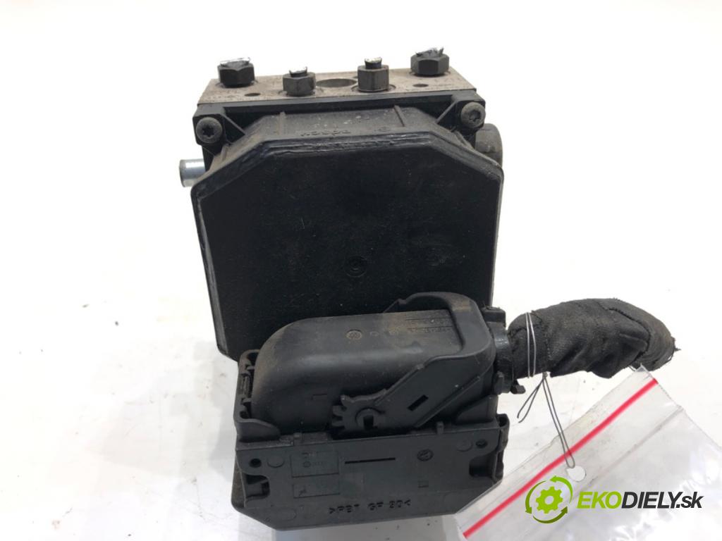 AUDI A8 D3 sedan 2005 191 kW 3.2 FSI 3123 pumpa ABS 4E0614517BC (Pumpa ABS)