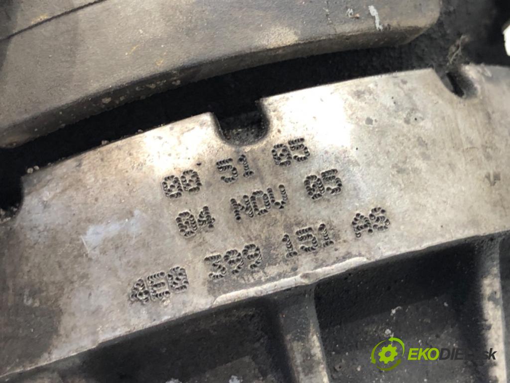 AUDI A8 D3 sedan 2005 191 kW 3.2 FSI 3123 AirBag motora levý zadní část 4E0399151AS