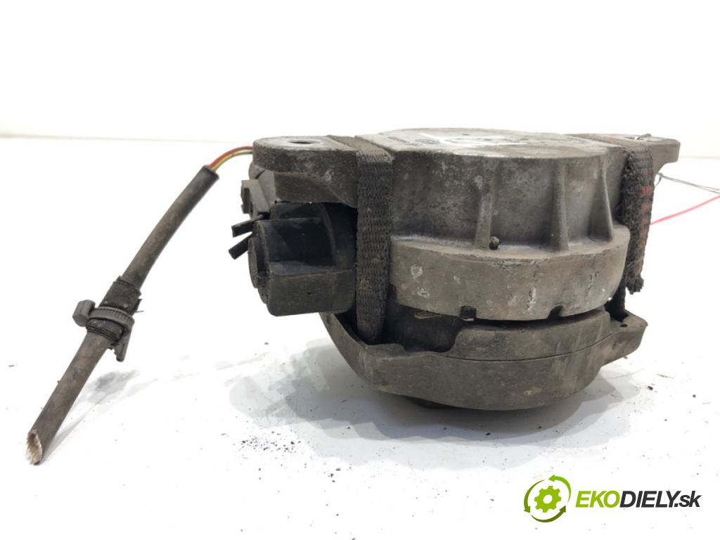 AUDI A8 D3 sedan 2005 191 kW 3.2 FSI 3123 AirBag Motor pravy zad 4E0399151AT