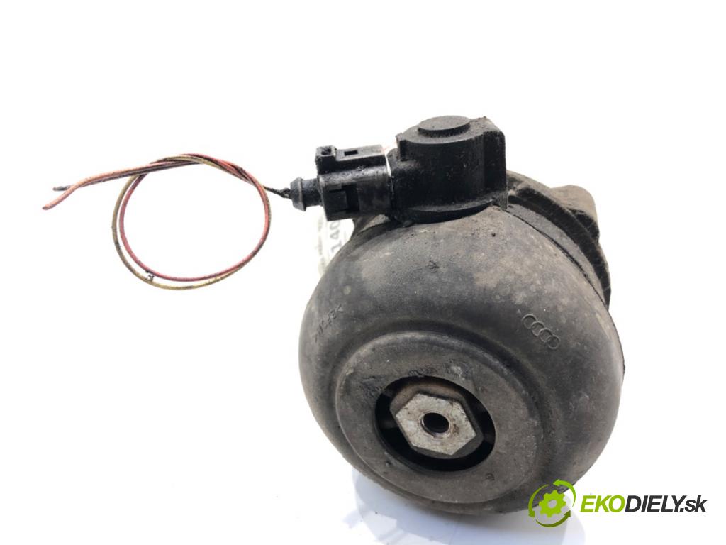 AUDI A8 D3 sedan 2005 191 kW 3.2 FSI 3123 AirBag Motor pravy predný 4E0199381