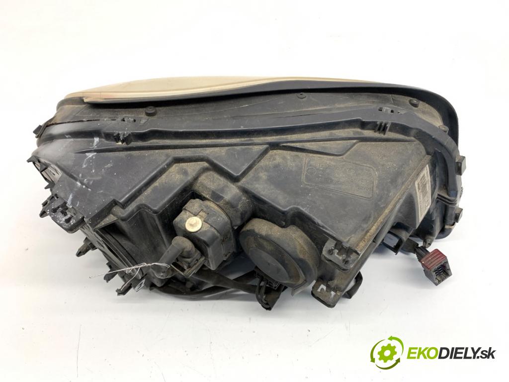 VOLVO XC90 I SUV 2005 200 kW T6 AWD 2922 světlomet levý přední část 30698813