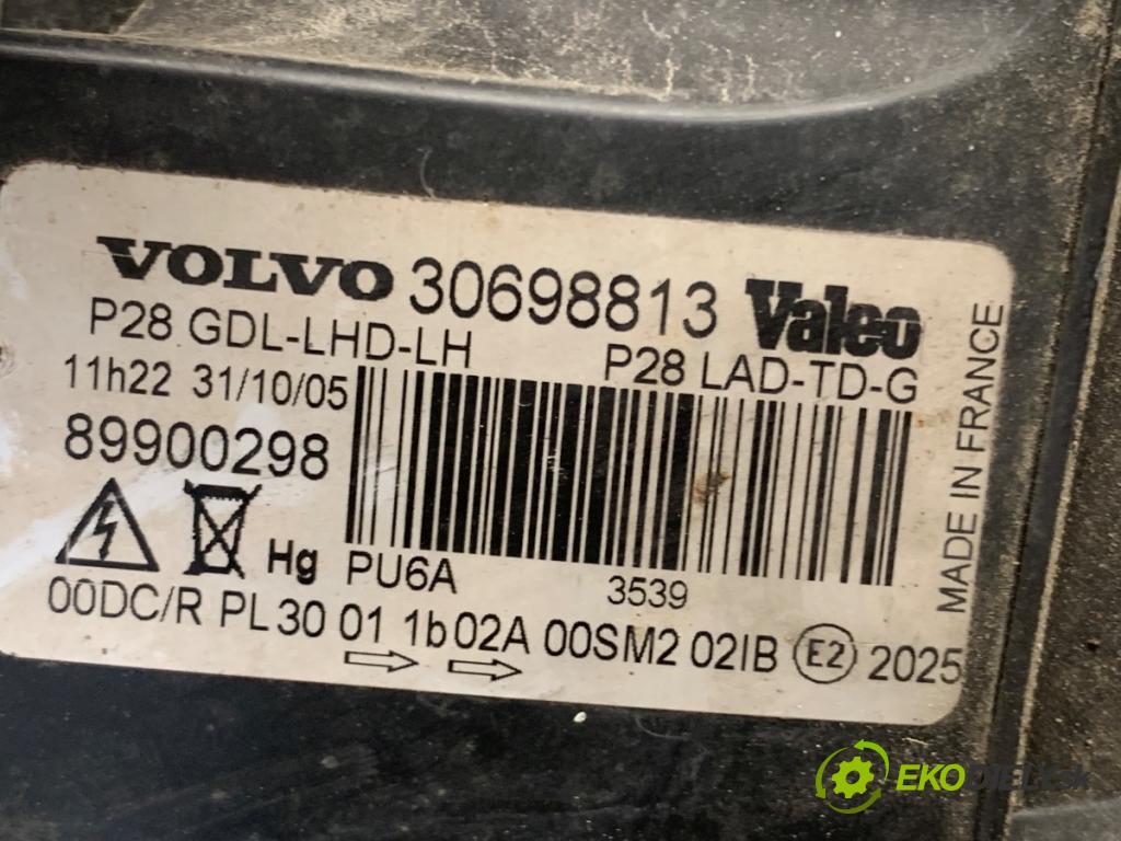 VOLVO XC90 I SUV 2005 200 kW T6 AWD 2922 světlomet levý přední část 30698813