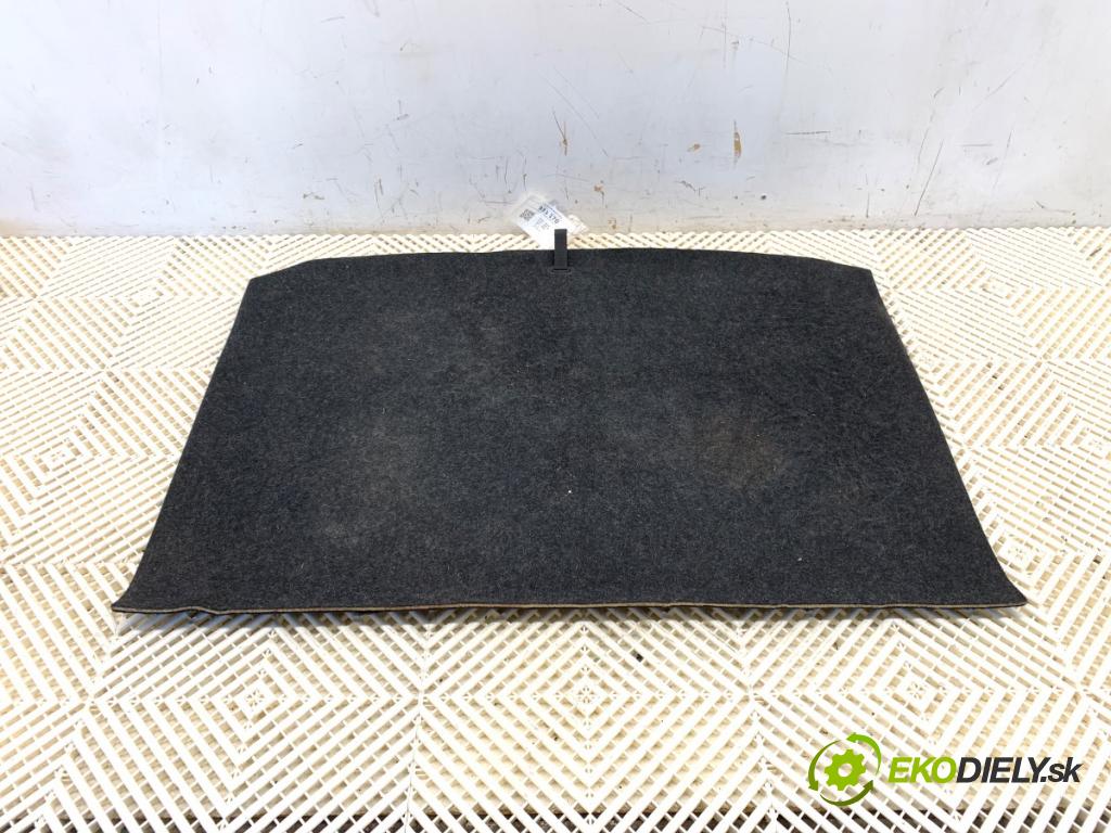 VOLVO V40 liftback 2013 84 kW D2 1560 KRYTINA: kufra