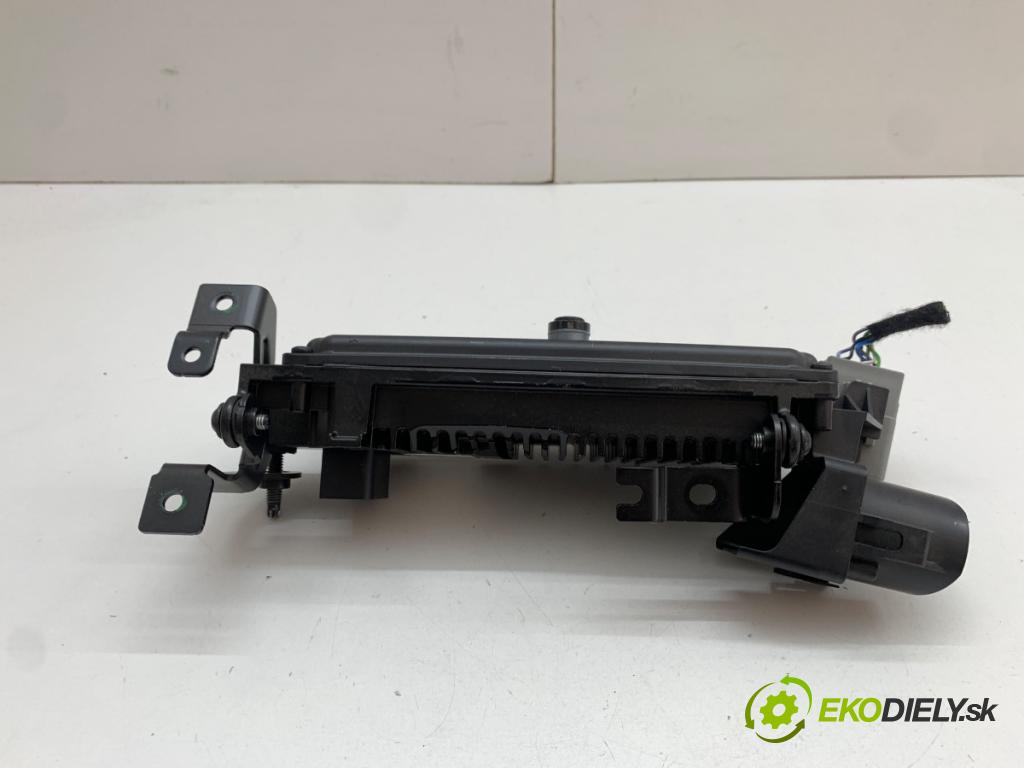 VOLVO V60 II Kombi 2019 140 kW D4 1969 KAMERA okna prednej 32134323