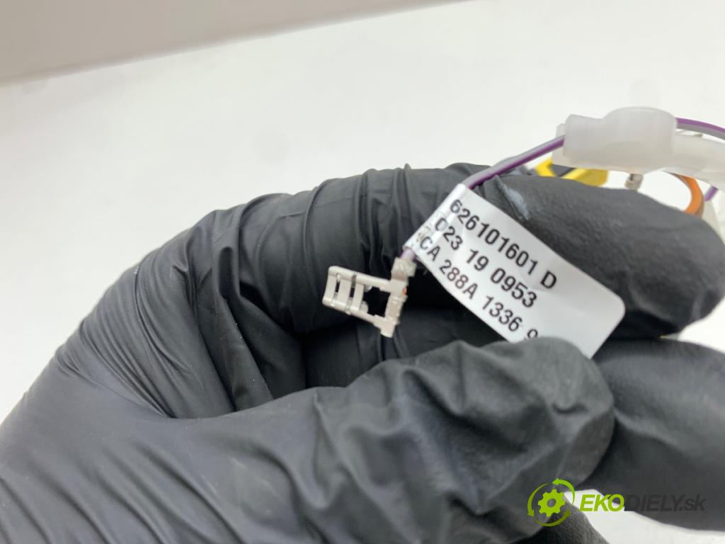VOLVO V60 II Kombi 2019 140 kW D4 1969 Káblovačka silentbloku airbag 626101601
