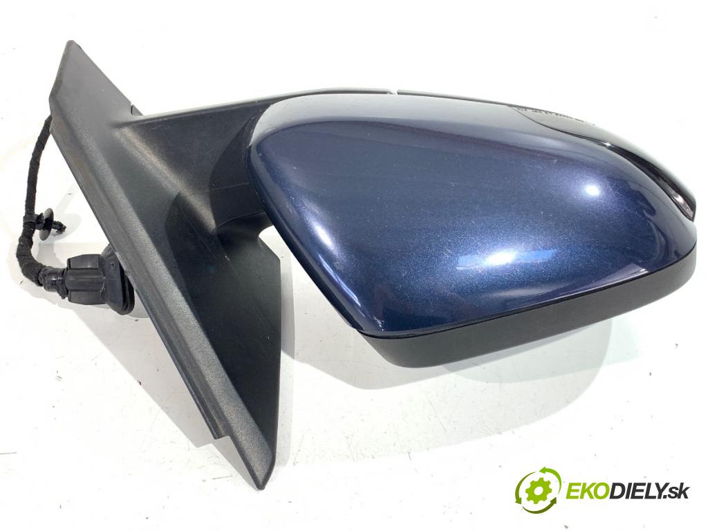 VOLVO V40 liftback 2013 84 kW D2 1560 Spätné zrkadlo pravy