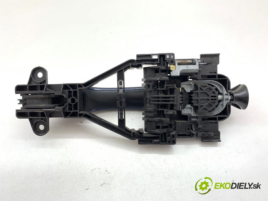 VOLVO V40 liftback 2013 84 kW D2 1560 Kľučka vonkajšia pravy predný 31276166