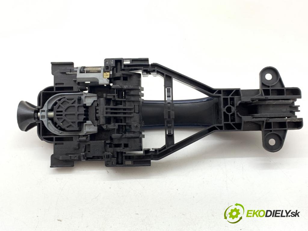 VOLVO V40 liftback 2013 84 kW D2 1560 klika vnejší levý zadní část 31276166