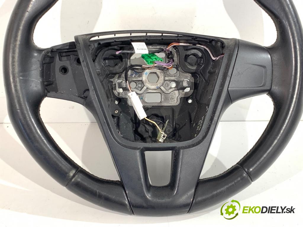 VOLVO V40 liftback 2013 84 kW D2 1560 Volant P31250592 (Volant)