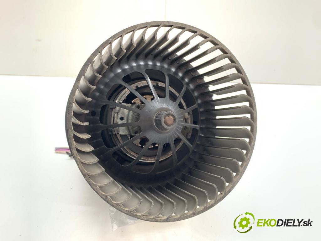 FORD FOCUS III Kombi 2016 88 kW 1.5 TDCi 1499 ventilátor kúrenia 