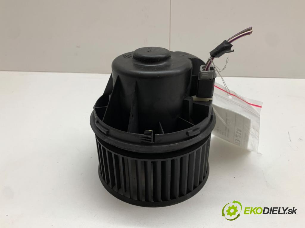 FORD FOCUS III Kombi 2016 88 kW 1.5 TDCi 1499 ventilátor kúrenia