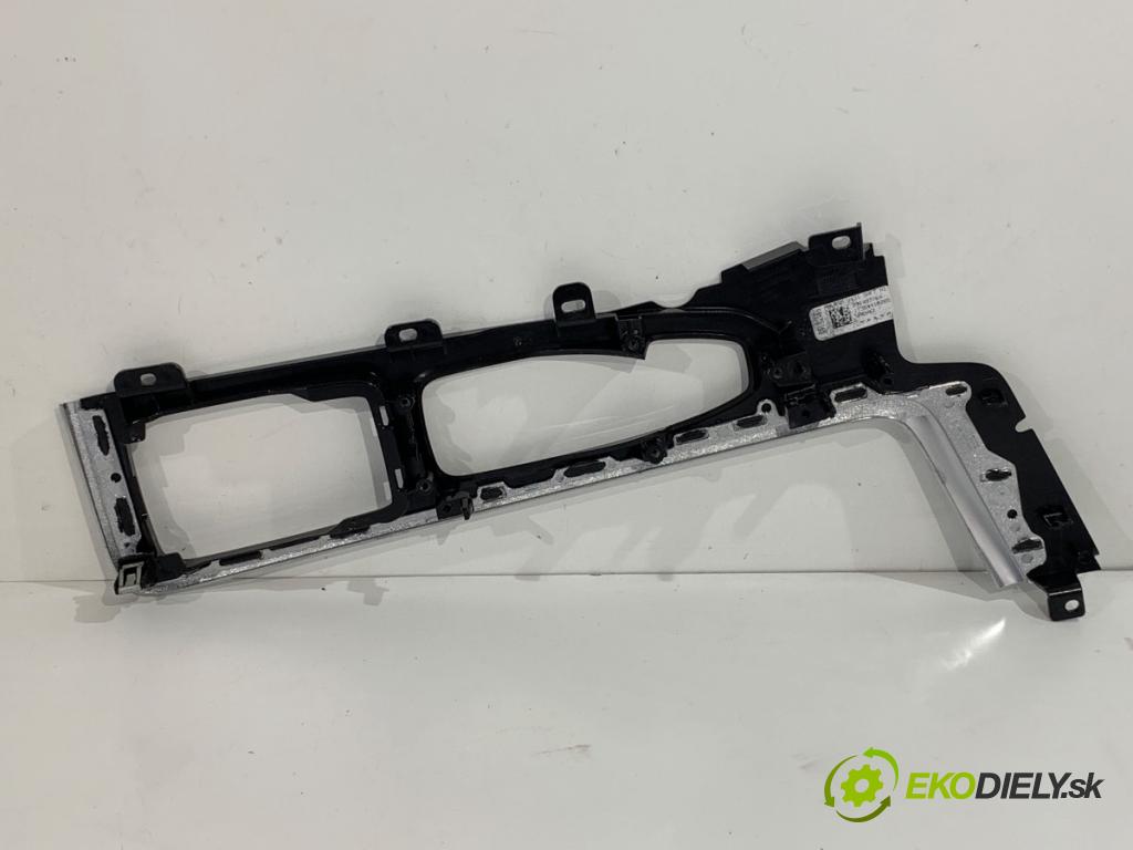 VOLVO S60 III sedan 2020 140 kW T4 1969 lišty kryt 31477741 (Lišta)