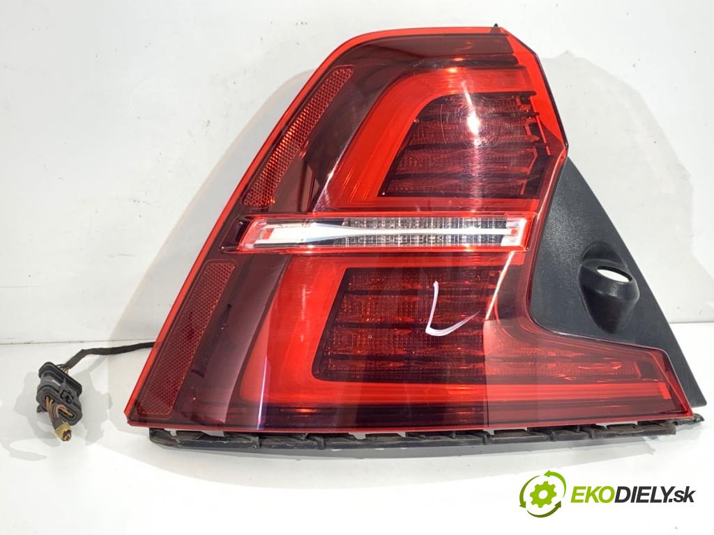 VOLVO S60 III sedan 2020 140 kW T4 1969 Svetlo ľavy zad 