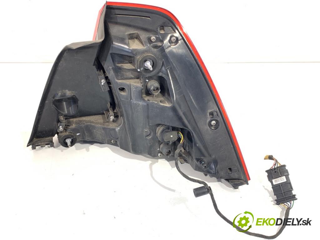 VOLVO S60 III sedan 2020 140 kW T4 1969 Svetlo ľavy zad