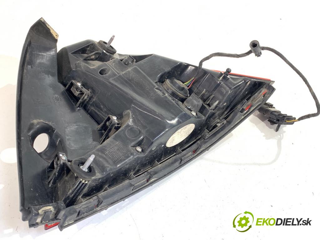 VOLVO S60 III sedan 2020 140 kW T4 1969 Svetlo ľavy zad