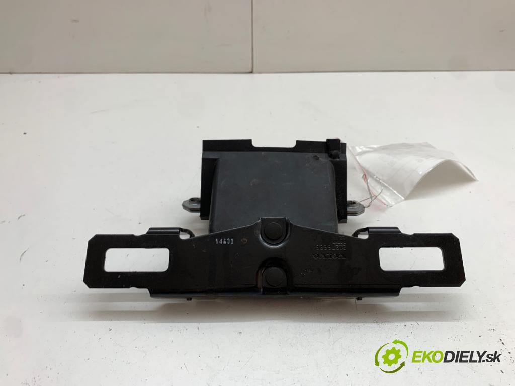VOLVO V40 liftback 2013 84 kW D2 1560 zámok dverí zad 31335870
