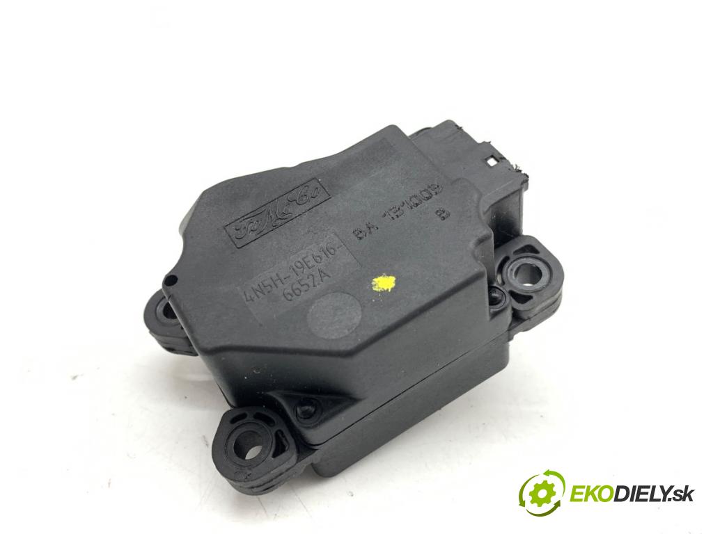 VOLVO V40 liftback 2013 84 kW D2 1560 motor topení 4N5H-19E616-BA