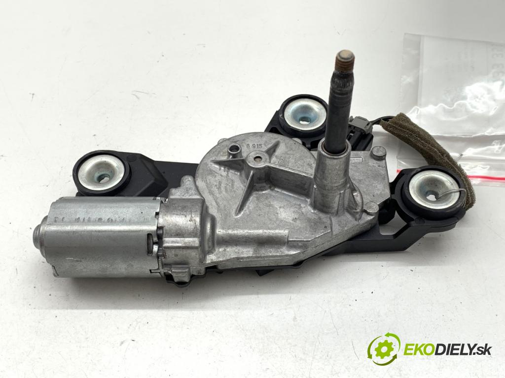VOLVO V40 liftback 2013 84 kW D2 1560 motor stěračů zadní část 31294492