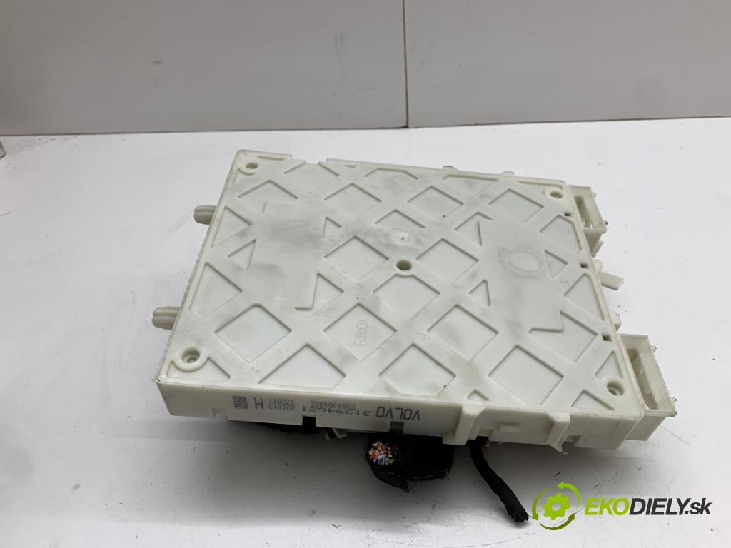 VOLVO V40 liftback 2013 84 kW D2 1560 modul BSI 31394621 (Pojistková skříňka)