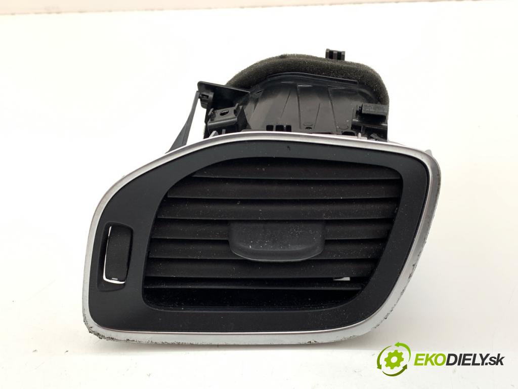VOLVO V40 liftback 2013 84 kW D2 1560 Mriežky kúrenia pravy predný 30791696