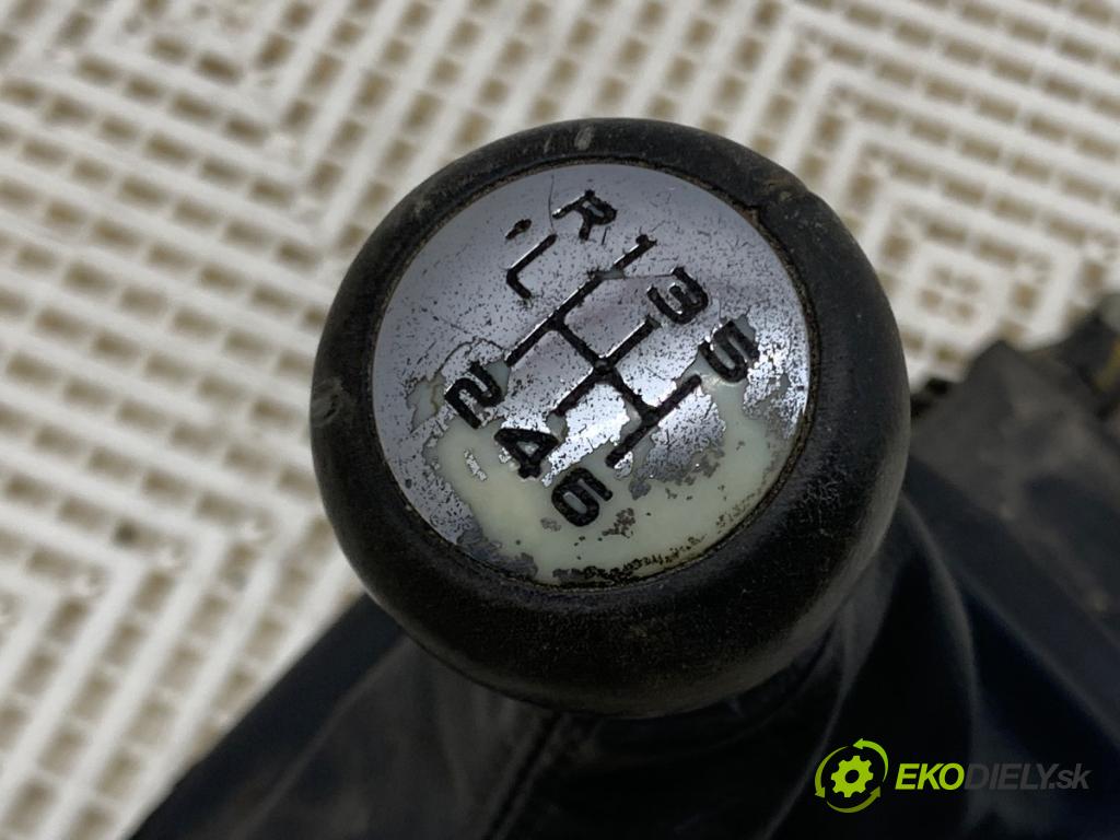 PEUGEOT 508 SW I Kombi 2011 115 kW 1.6 THP 1598 kulisa 9614413D (Řadicí páka (kulisa) )