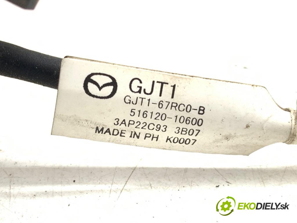 MAZDA 6 GJ sedan 2014 141 kW 2.5 (GJ5FP) 2488 KAMERA ZPĚT: GJT1-67RC0-B