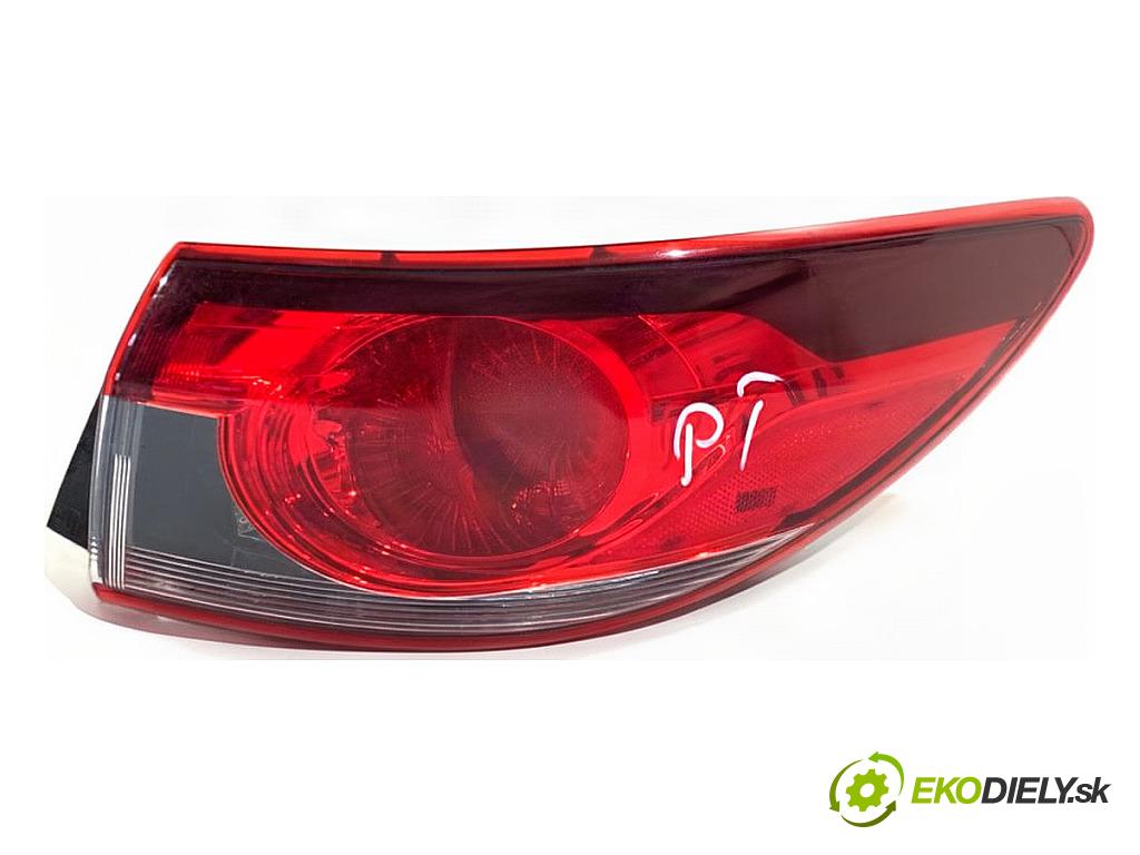 MAZDA 6 GJ sedan 2014 141 kW 2.5 (GJ5FP) 2488 světlo pravý zadní část