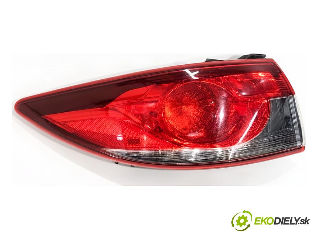 MAZDA 6 GJ sedan 2014 141 kW 2.5 (GJ5FP) 2488 světlo levý zadní část