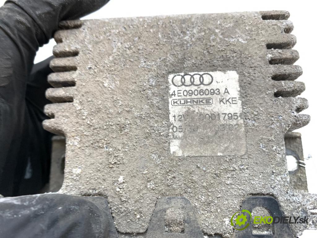 AUDI A8 D3 sedan 2005 191 kW 3.2 FSI 3123 modul pumpy paliva 4E0906093A