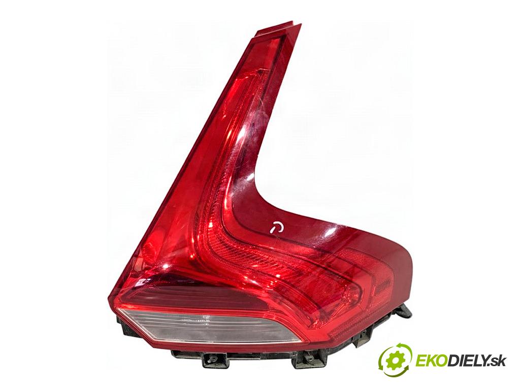 VOLVO V40 liftback 2013 84 kW D2 1560 Svetlo pravy zad 31395845