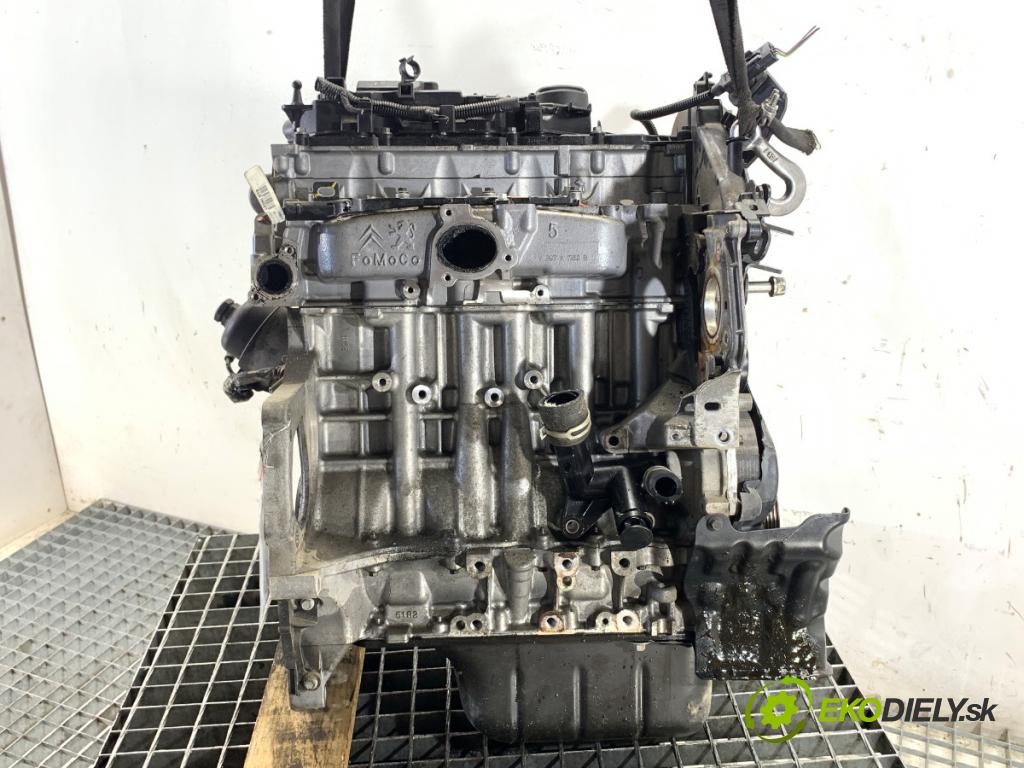 VOLVO V40 liftback 2013 84 kW D2 1560 Motor D4162T (Motor)