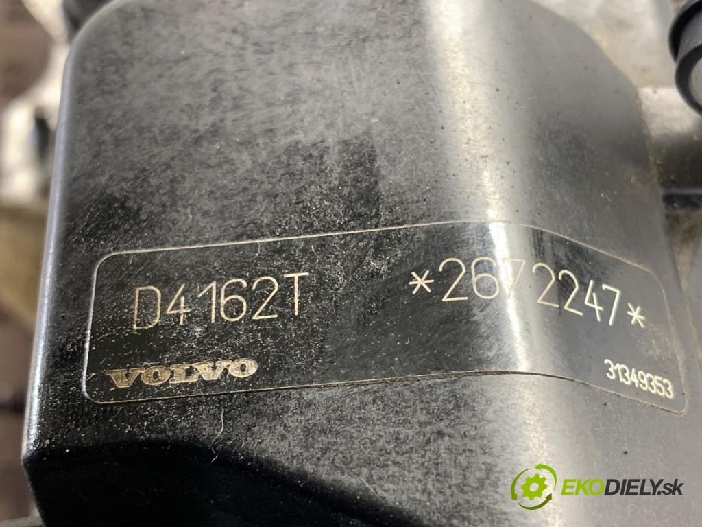 VOLVO V40 liftback 2013 84 kW D2 1560 Motor D4162T (Motor)