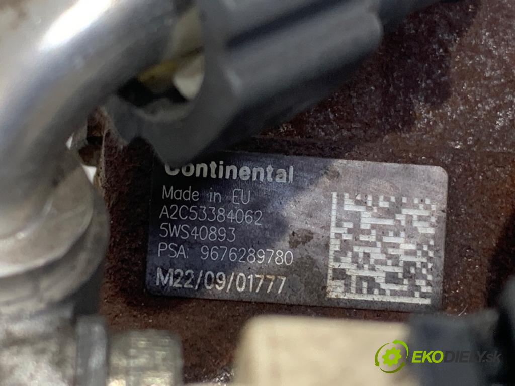 VOLVO V40 liftback 2013 84 kW D2 1560 Pumpa vstrekovacia 9676289780 (Vstrekovacie čerpadlo)