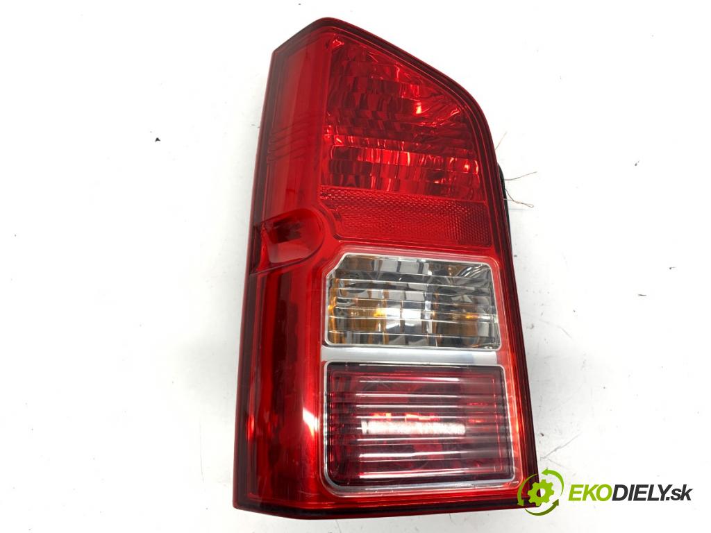 NISSAN PATHFINDER R51 SUV 2007 120 kW 2.5 dCi 4WD 2488 světlo levý zadní část 