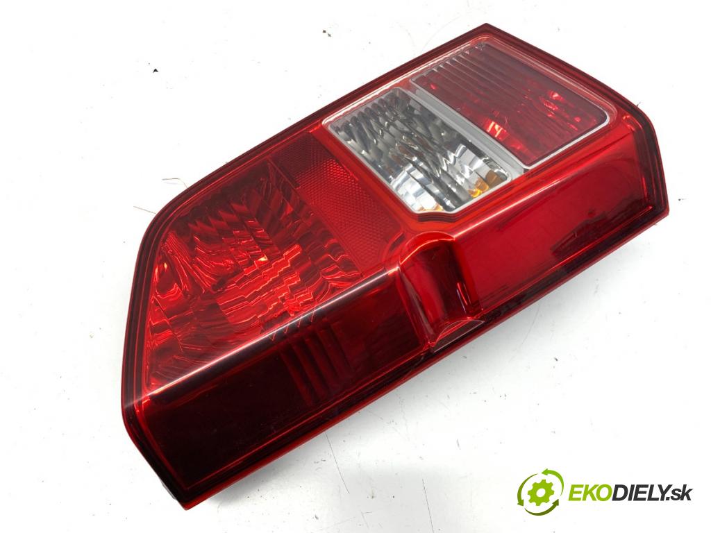 NISSAN PATHFINDER R51 SUV 2007 120 kW 2.5 dCi 4WD 2488 světlo levý zadní část