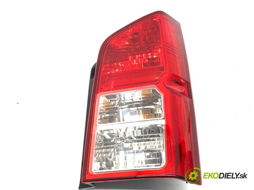 NISSAN PATHFINDER R51 SUV 2007 120 kW 2.5 dCi 4WD 2488 Svetlo pravy zad 