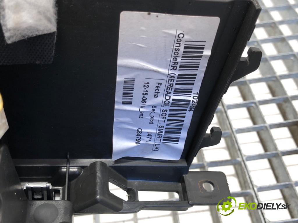 NISSAN PATHFINDER R51 SUV 2007 120 kW 2.5 dCi 4WD 2488 loketní opěrka (Loketní opěrka)