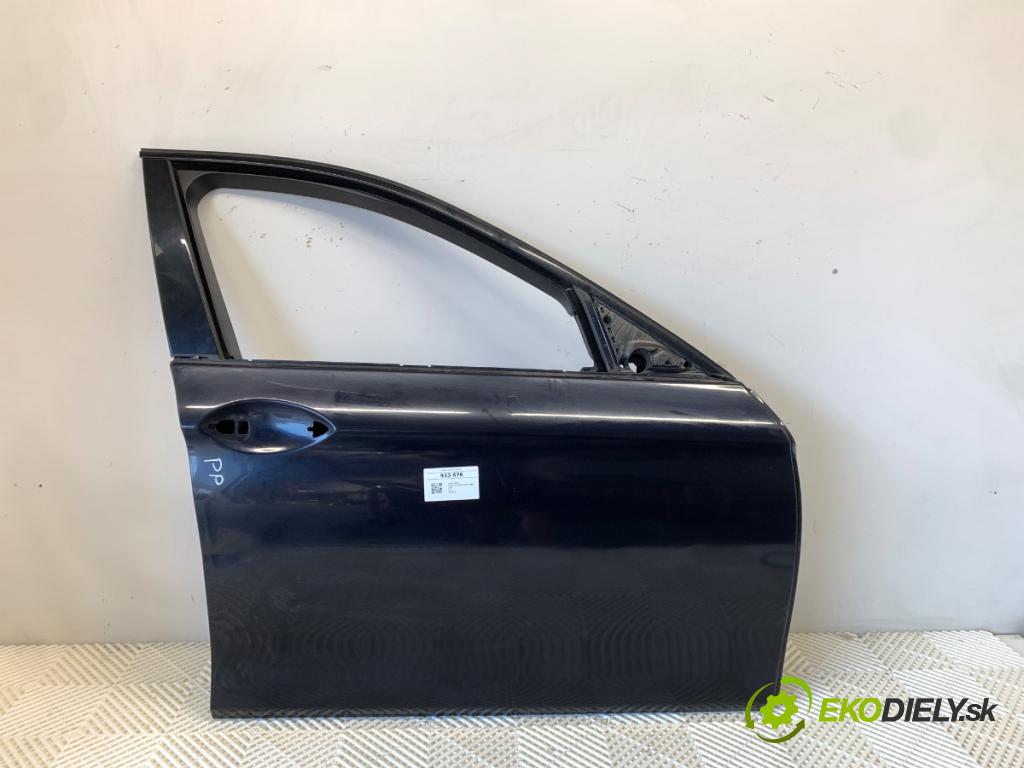 BMW F11 Kombi 2015 230 kW 535 d xDrive 2993 dveře pravý přední část 416