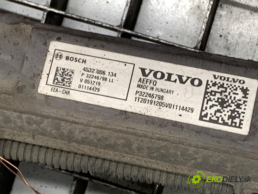 VOLVO S60 III sedan 2020 140 kW T4 1969 řízení volantu řízení 32246798