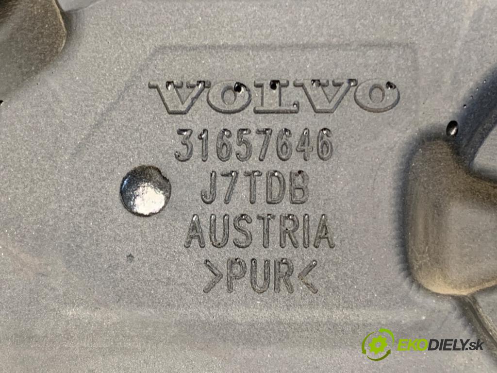 VOLVO S60 III sedan 2020 140 kW T4 1969 Kryt Motor 31657646 (Kryt motora)