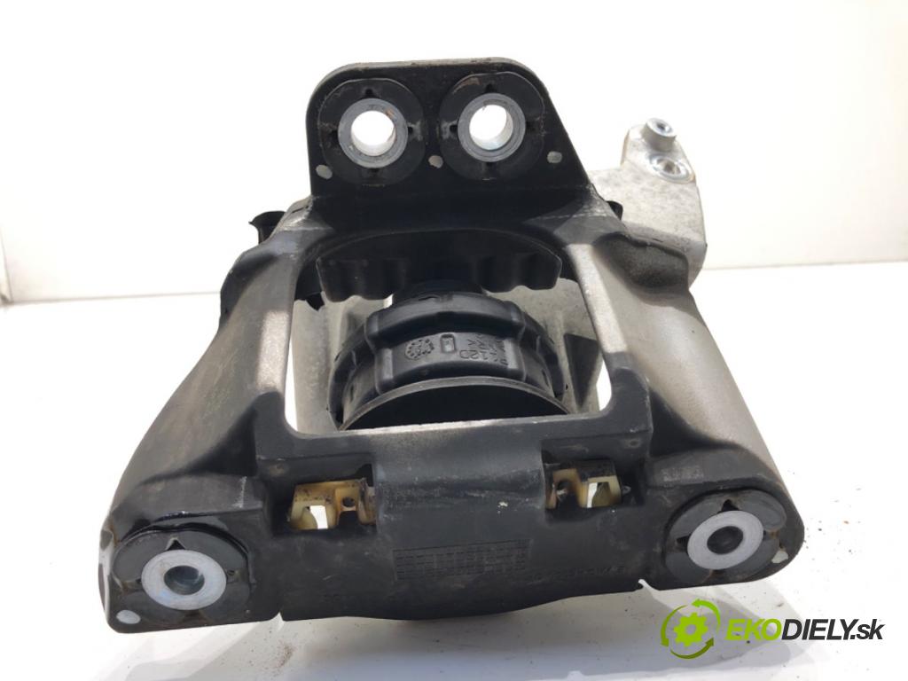 VOLVO S60 III sedan 2020 140 kW T4 1969 AirBag motora levý 31430470